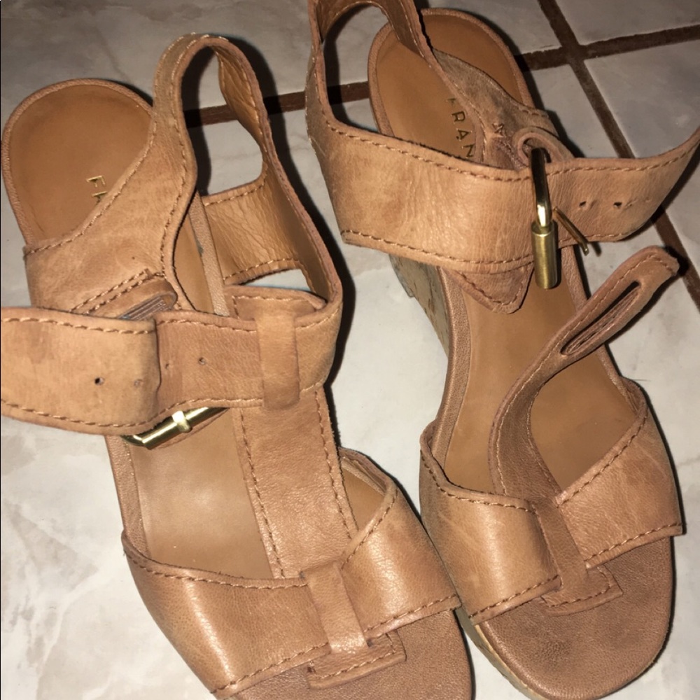 Brown platforms